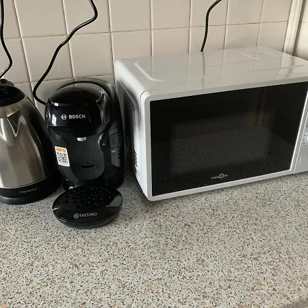 Apartment A 2km Du Circuit, Proche Tram, Acces Direct Du Circuit En Tram En 5 Mn *