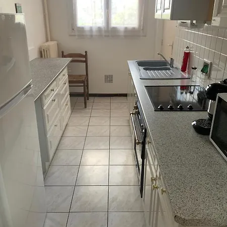 Apartment Appartement Spacieux A 2Km Du Circuit, Proche Tram, Circuit A 8 En Tram Le Mans