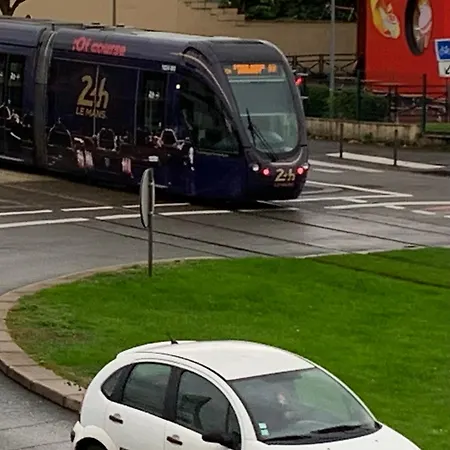 Appartement Spacieux A 2Km Du Circuit, Proche Tram, Circuit A 8 En Tram * Le Mans