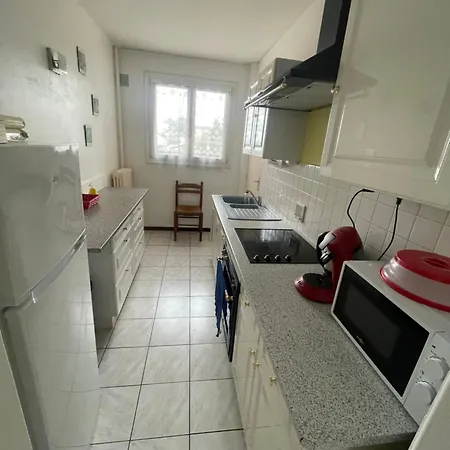 Appartement Spacieux A 2Km Du Circuit, Proche Tram, Circuit A 8 En Tram Apartment *